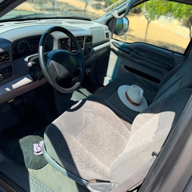 FORD F-250 XLT-L - Imagem 18