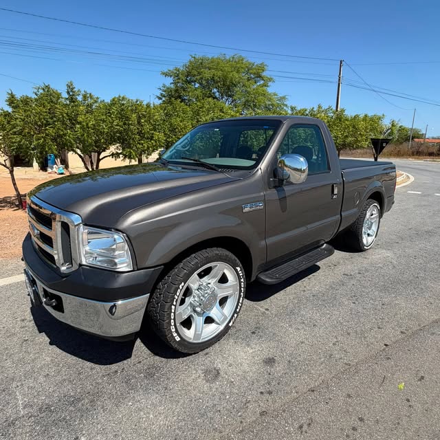 FORD F-250 XLT-L - Imagem 4