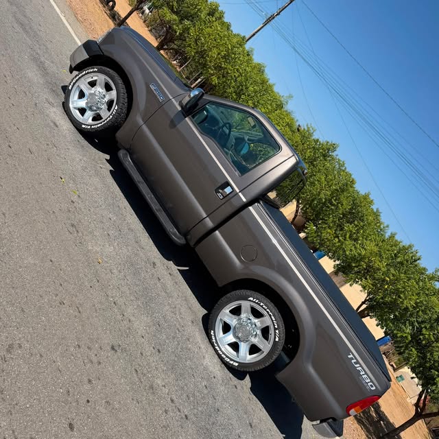 FORD F-250 XLT-L - Imagem 9