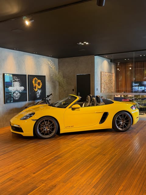 PORSCHE 718 BOXSTER 4.0 GTS - Imagem 17
