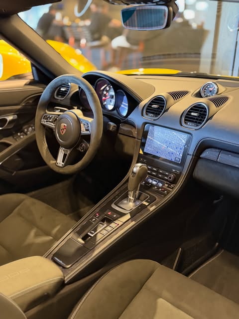PORSCHE 718 BOXSTER 4.0 GTS - Imagem 10