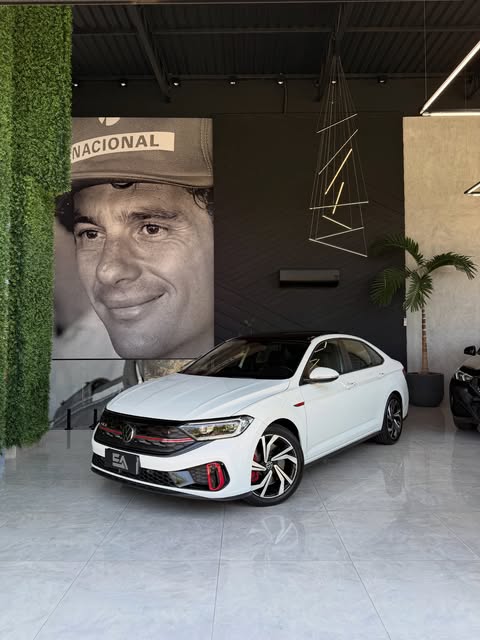 VOLKSWAGEN JETTA GLI - Imagem 1