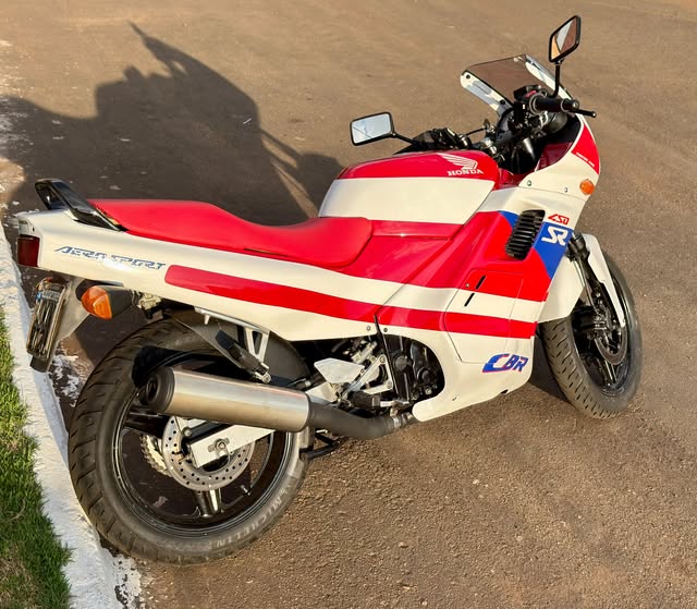 HONDA CBR 450 SR - Imagem 4