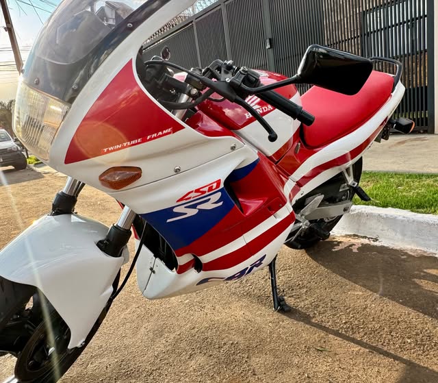 HONDA CBR 450 SR - Imagem 7