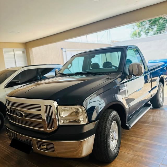FORD F-250 XLT-L - Imagem 4