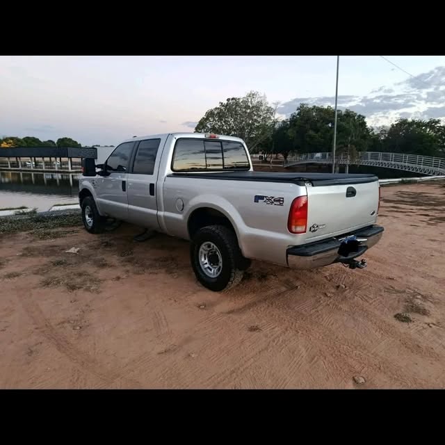 FORD F-250 XLT - Imagem 3