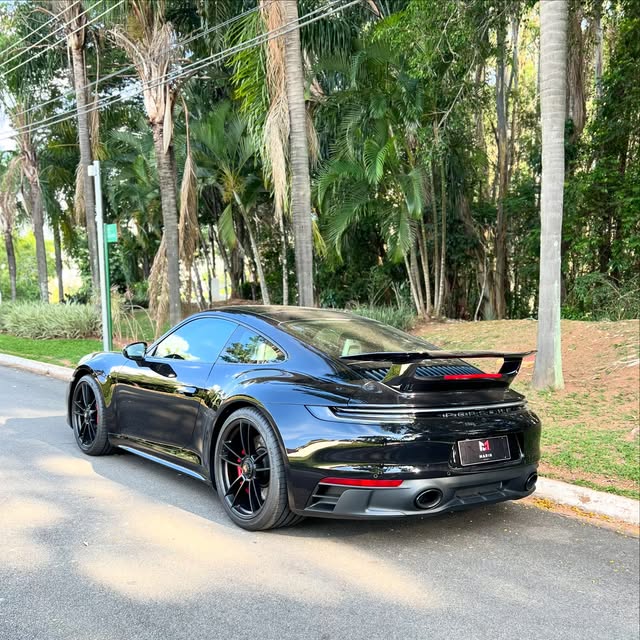 PORSCHE 911 CARRERA GTS - Imagem 5