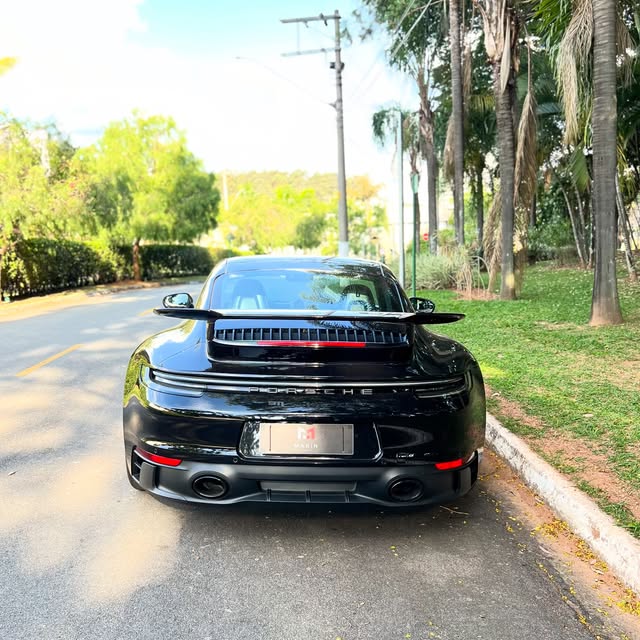 PORSCHE 911 CARRERA GTS - Imagem 6