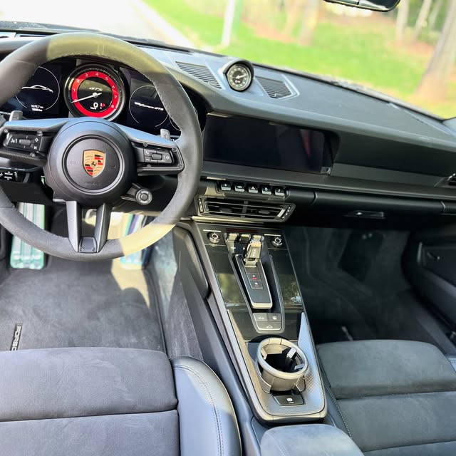 PORSCHE 911 CARRERA GTS - Imagem 7