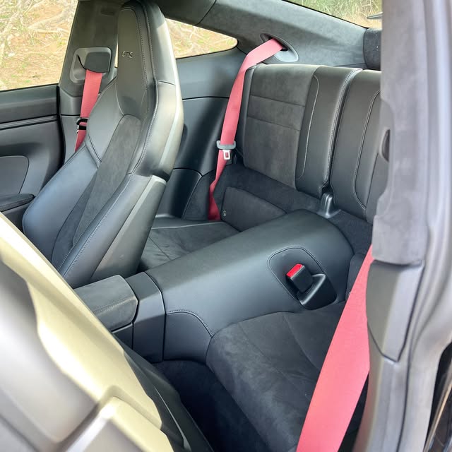 PORSCHE 911 CARRERA GTS - Imagem 9