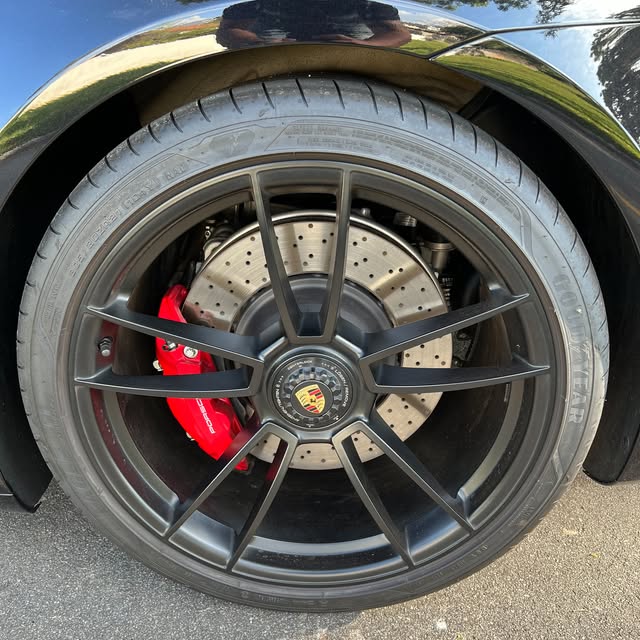 PORSCHE 911 CARRERA GTS - Imagem 10