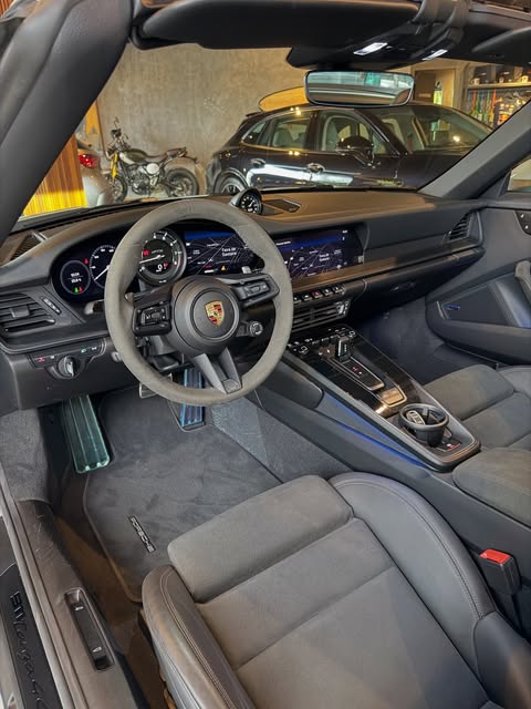 PORSCHE 911 TARGA GTS - Imagem 11