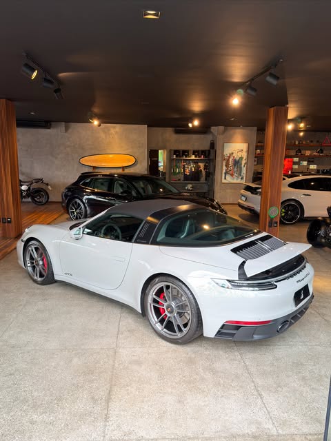 PORSCHE 911 TARGA GTS - Imagem 6
