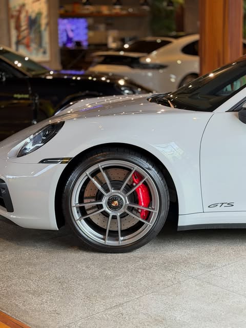 PORSCHE 911 TARGA GTS - Imagem 9