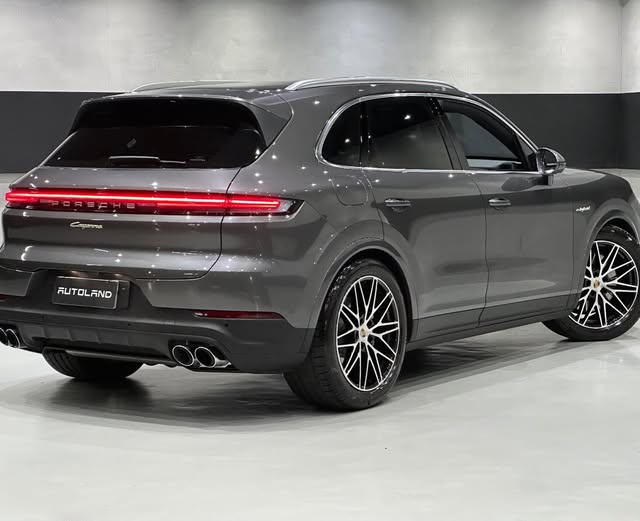 PORSCHE CAYENNE E-HYBRID AWD TIPTRONIC S - Imagem 5