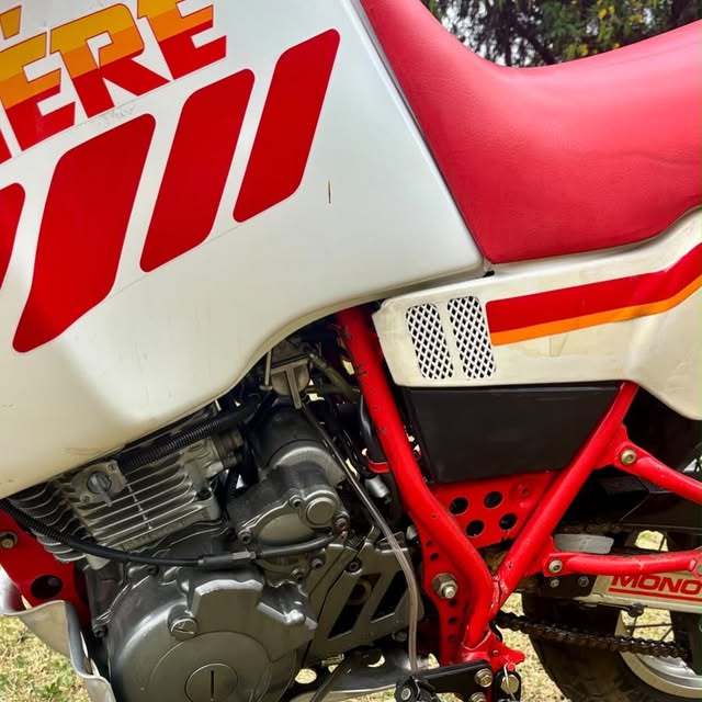 YAMAHA XT 600 Z TÉNÉRÉ - Imagem 2