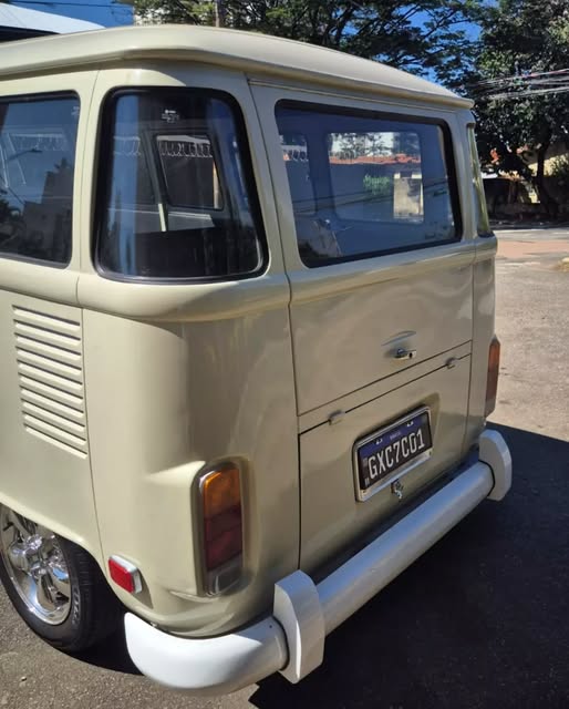 VOLKSWAGEN KOMBI CLIPPER - Imagem 11