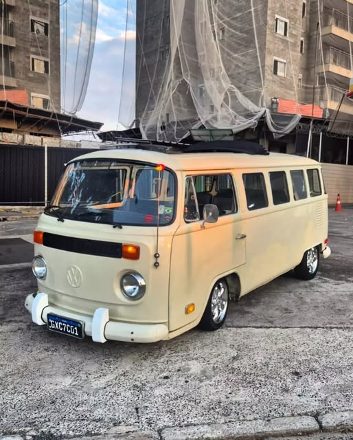 VOLKSWAGEN KOMBI CLIPPER - Imagem 9