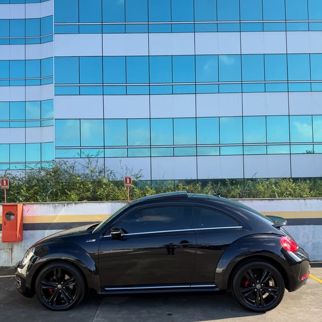 VOLKSWAGEN FUSCA R-LINE - Imagem 5