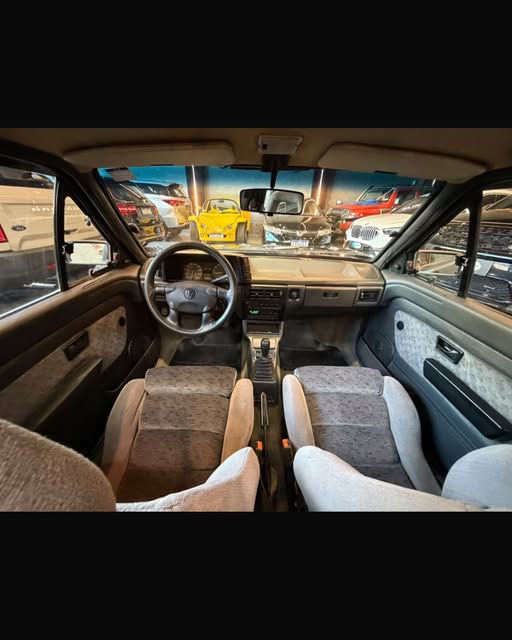 VOLKSWAGEN SAVEIRO SUMMER 1.8/S - Imagem 3