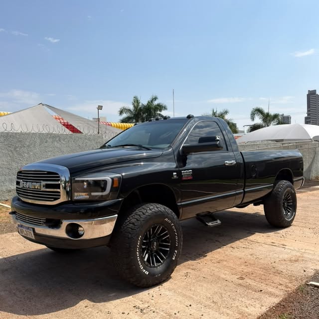 DODGE RAM 2500HD CS - Imagem 1