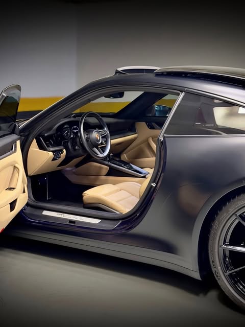 PORSCHE 911 CARRERA - Imagem 5