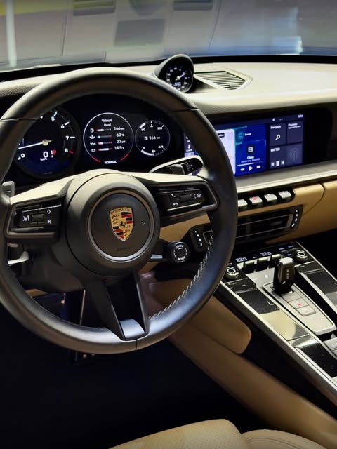 PORSCHE 911 CARRERA - Imagem 8