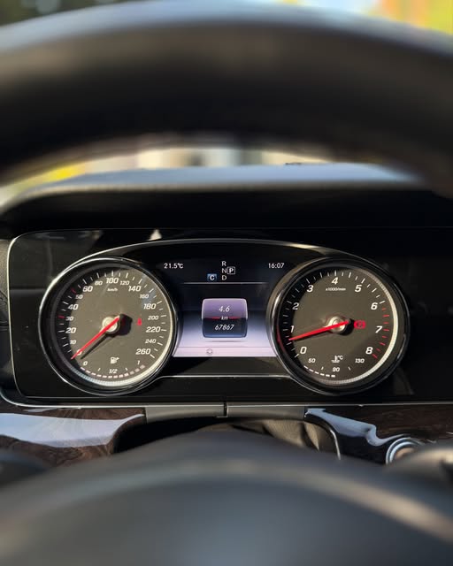 MERCEDES-BENZ E 250 - Imagem 9