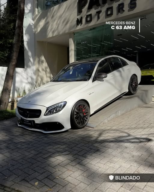 MERCEDES-BENZ C 63 AMG C 63 S AMG - Imagem 1