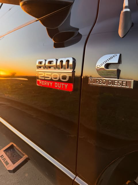 DODGE RAM 2500 - Imagem 9