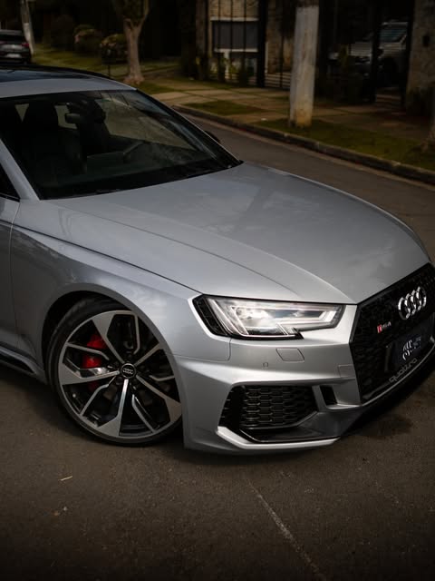AUDI RS4 - Imagem 2