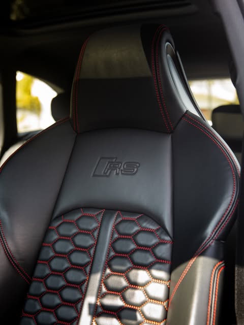AUDI RS4 - Imagem 11