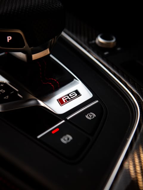 AUDI RS4 - Imagem 14