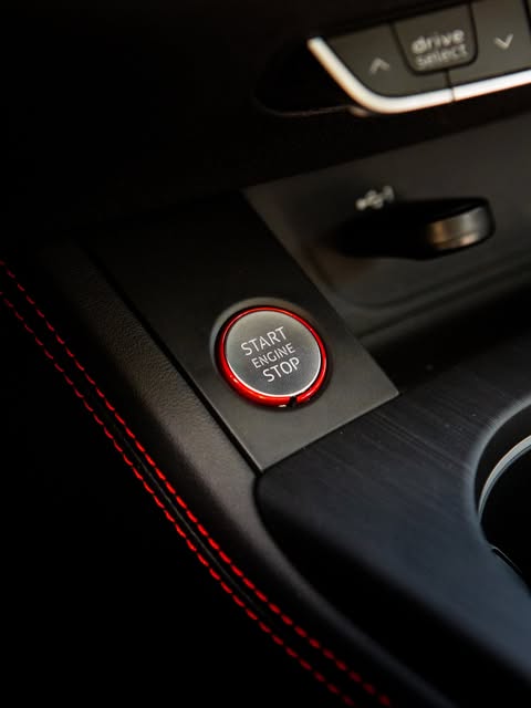 AUDI RS4 - Imagem 15