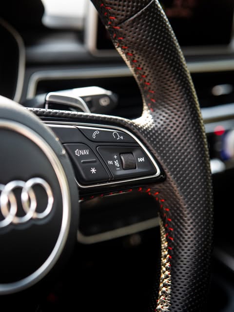 AUDI RS4 - Imagem 19