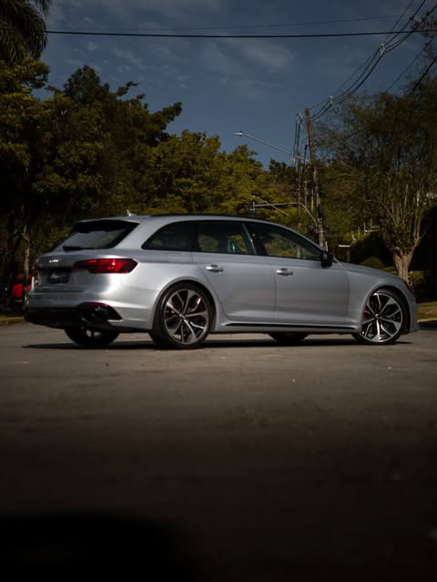 AUDI RS4 - Imagem 3