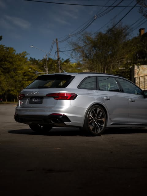 AUDI RS4 - Imagem 4