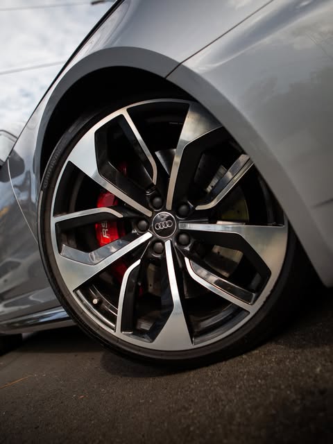 AUDI RS4 - Imagem 6