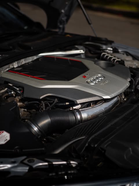 AUDI RS4 - Imagem 8