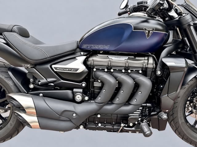 TRIUMPH ROCKET 3 STORM GT - Imagem 6
