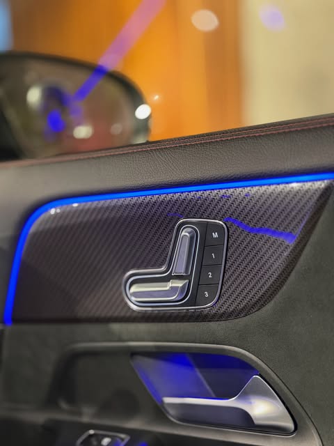 MERCEDES-BENZ GLA AMG LINE - Imagem 13
