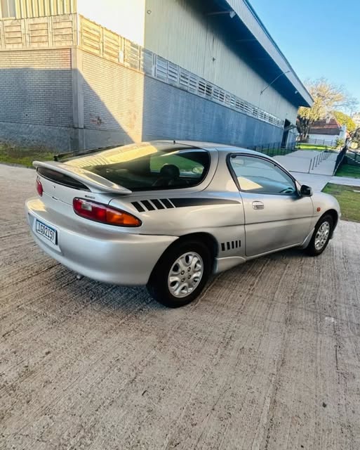 MAZDA MX-3 - Imagem 13