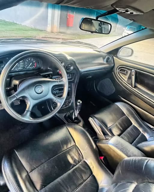 MAZDA MX-3 - Imagem 4