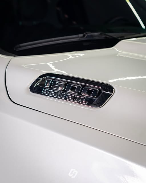RAM 1500 LIMITED HEMI - Imagem 16