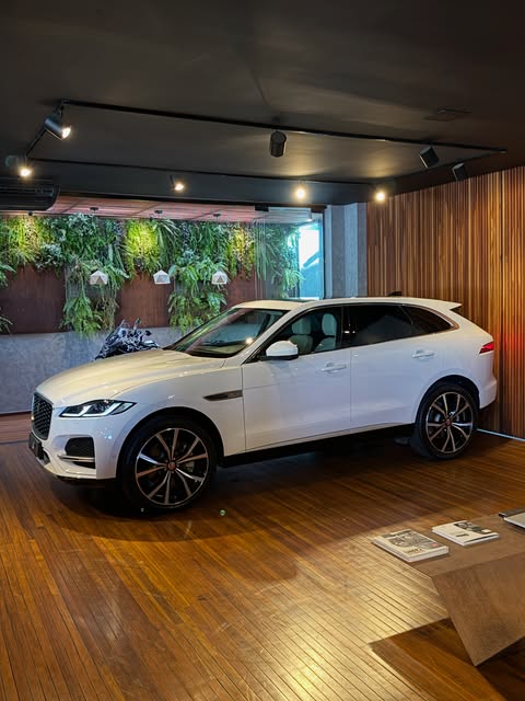 JAGUAR F-PACE S P340 - Imagem 19