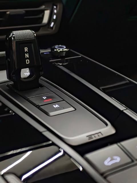 PORSCHE 911 CARRERA - Imagem 8