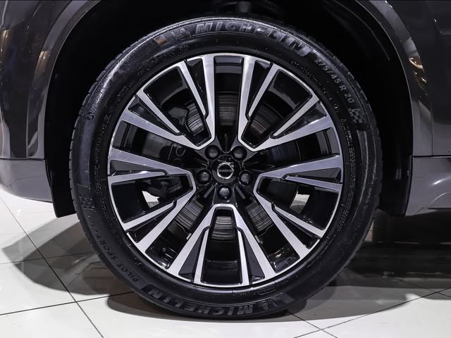 VOLVO XC90 T8 RECHARGE PLUS - Imagem 4