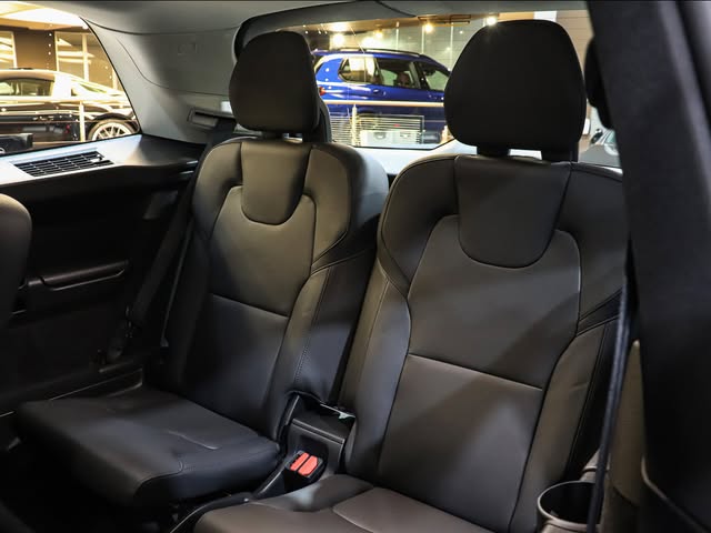 VOLVO XC90 T8 RECHARGE PLUS - Imagem 9