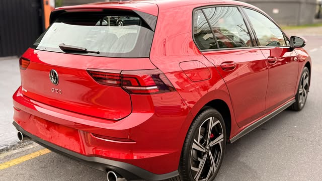 VOLKSWAGEN GOLF GTI - Imagem 3