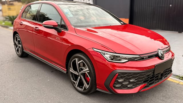 VOLKSWAGEN GOLF GTI - Imagem 4